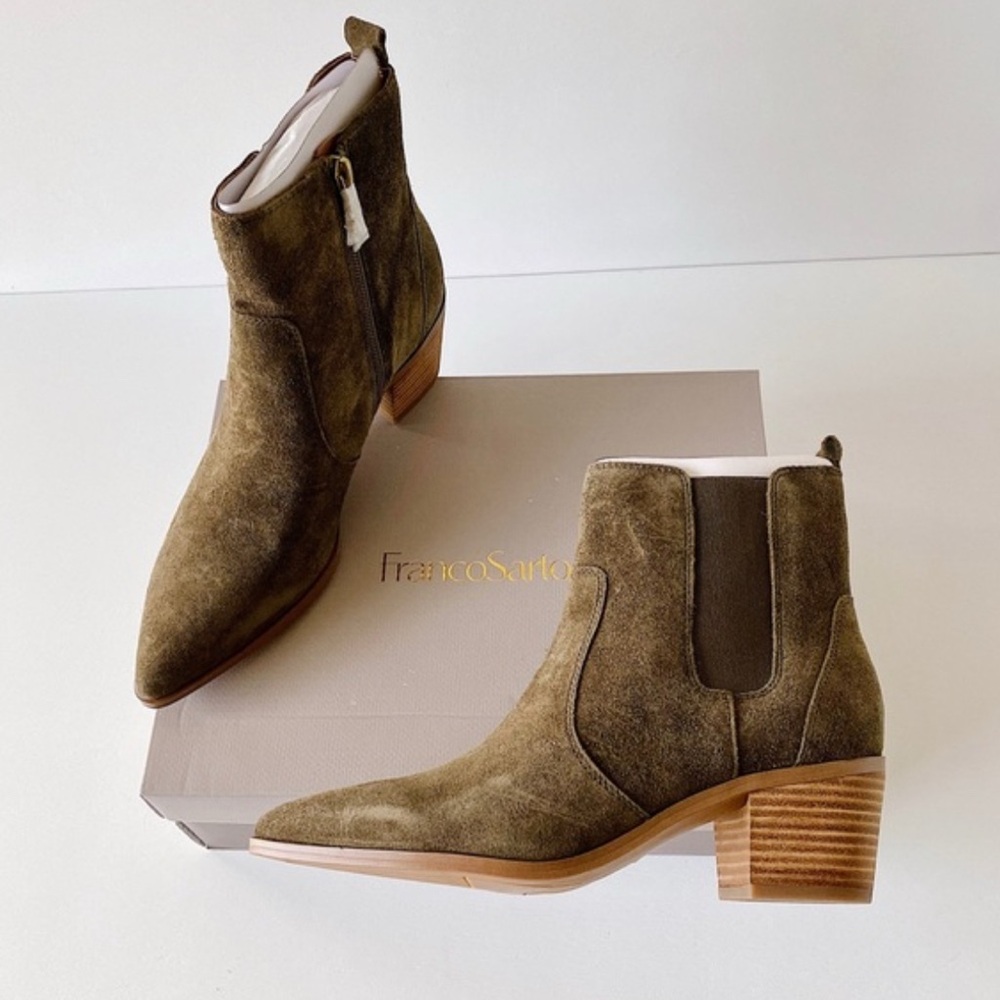 Franco Sarto Sager suede pointed-toe ankle bootie in Sienna Green. Size 7 - Picture 3 of 8